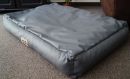 Hundebett Hundesofa Schlafplatz wendbar komplett aus Kunstleder PicoBello 100 cm X 70 cm grau